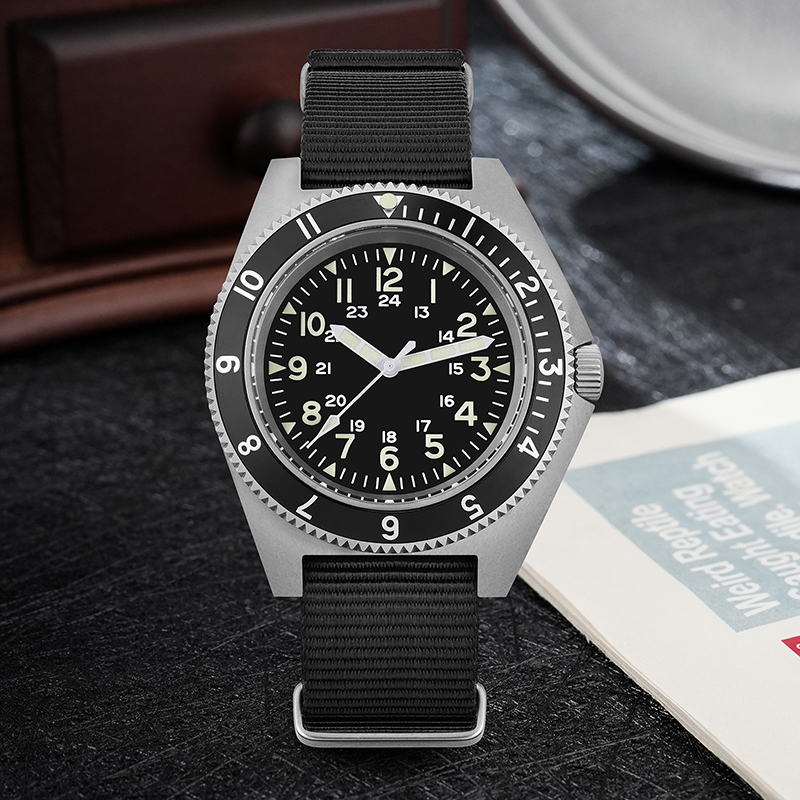 Watchdives WD1972 クォーツ時計サファイア夜 - Men'S Fashion Box のレビューと価格